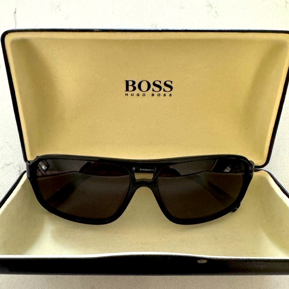 Men’s new Hugo Boss sunglasses, case included